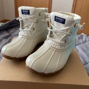 Sperry Little girls saltwater boot ivory